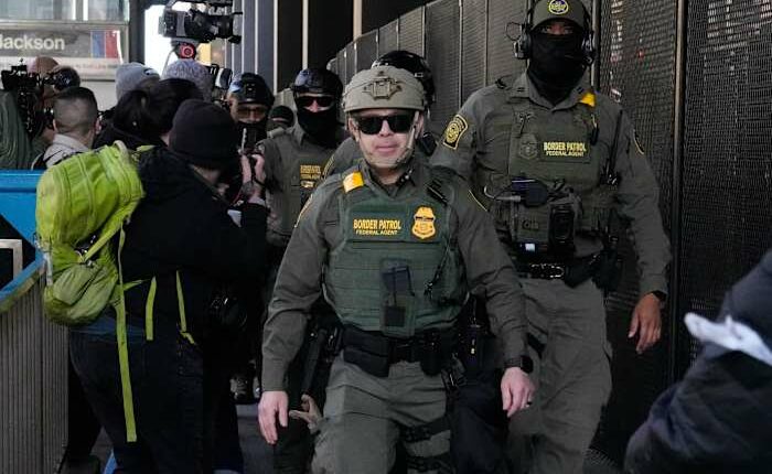 Jury selection begins in alleged murder-for-hire plot of Border Patrol leader in Chicago