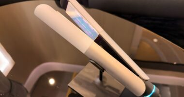 L’Oréal’s latest flat iron uses infrared light to make hair styling much faster