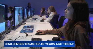 Lemont students honor legacy of astronauts killed in space shuttle disaster at Challenger Learning Center in Hammond