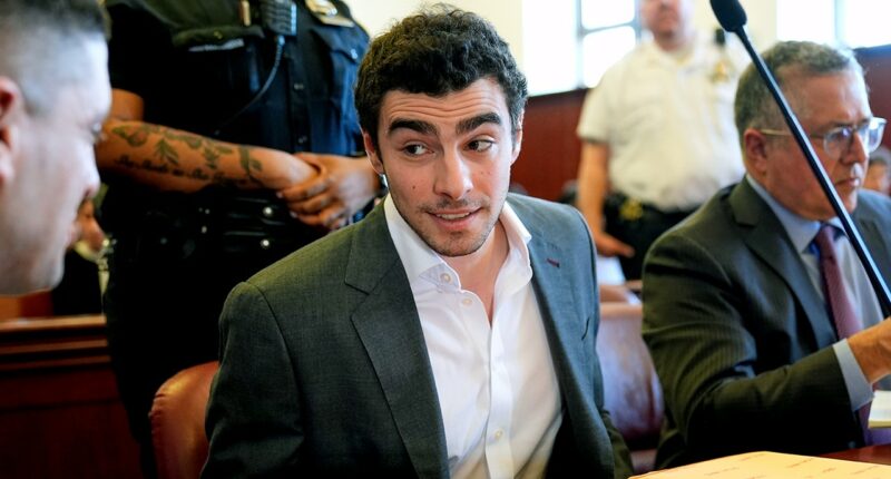 Luigi Mangione wins evidentiary hearing on backpack search after judge's about-face decision