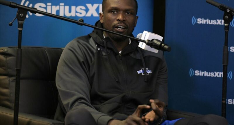 Celebrity Net Worth logo