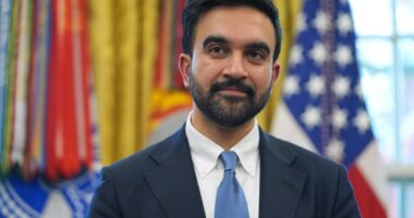 Mamdani sworn in as NYC’s 112th mayor in midnight ceremony beneath City Hall