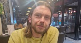 Man, 46, thought back pain was a pulled muscle but it was symptom of deadly pancreatic cancer: 'I have a year to live'