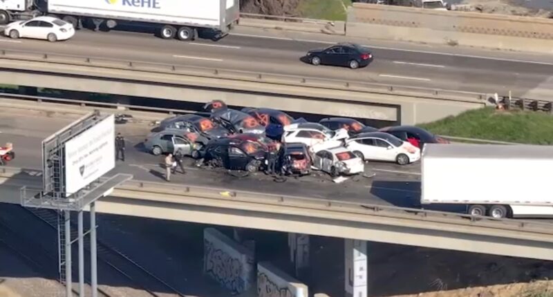Man killed in massive 17-vehicle pileup crash on Highway 99 in Fresno, California amid dense fog