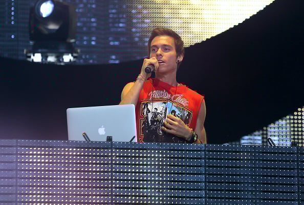 Celebrity Net Worth logo