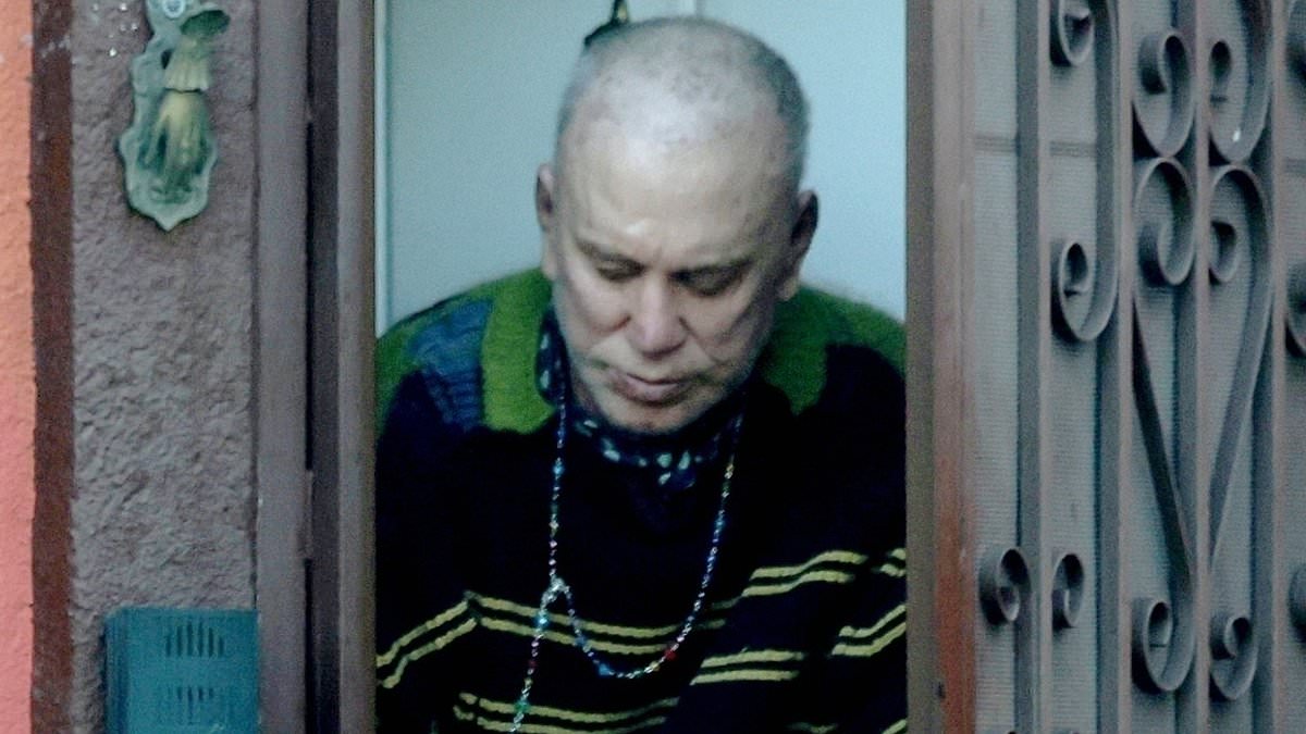 Hollywood Star Mickey Rourke Confronts Eviction Threat Amid Unpaid Rent ...