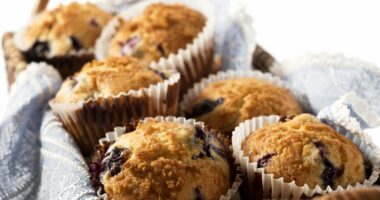 Mix 4 ingredients to make high protein blueberry muffins loved by personal trainer