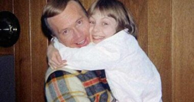 Mom groomed by man who seduced her and husband and kidnapped kid dies