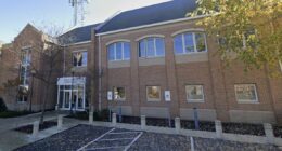 Mom of 3 arrested for menacing brought kids to police station, dad was drunk when he came to pick them up: Cops