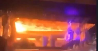 Moment ceiling catches fire, kliling 40 people at Swiss club