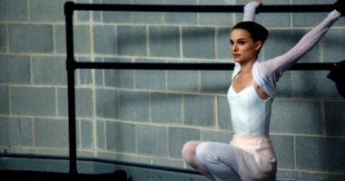 Natalie Portman reveals she 'misplaced a rib' while filming 'Black Swan'