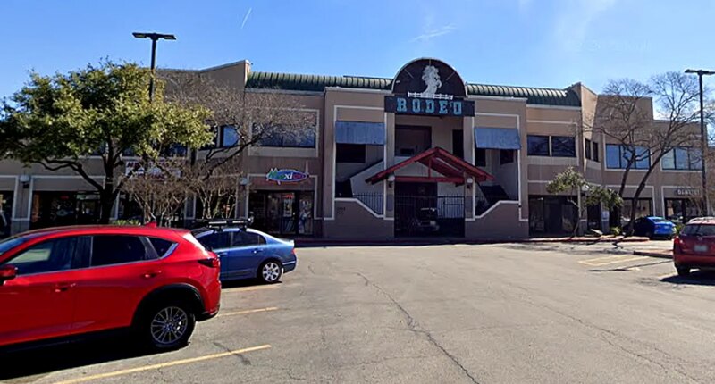 Off-duty deputy shot and killed while working security job in Texas, suspect apprehended