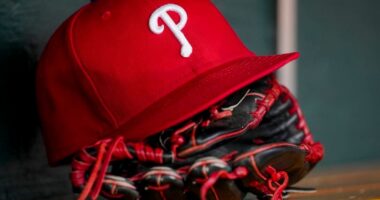 Phillies’ New Outfielder Sends 6-Word Message After Record Contract