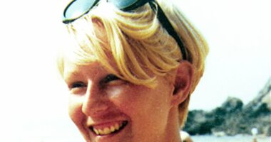 Police launch cold case probe into unsolved murder of Melanie Hall, 25