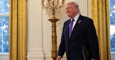 President Trump's motorcade rerouted after 'suspicious device' found