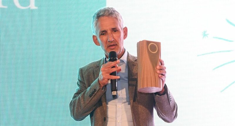 Professor Tim Spector says you're eating apples and potatoes wrong