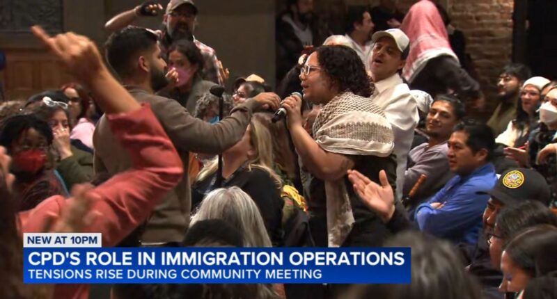 Public hearing held in Pilsen on interactions between Chicago police officers, federal immigration agents