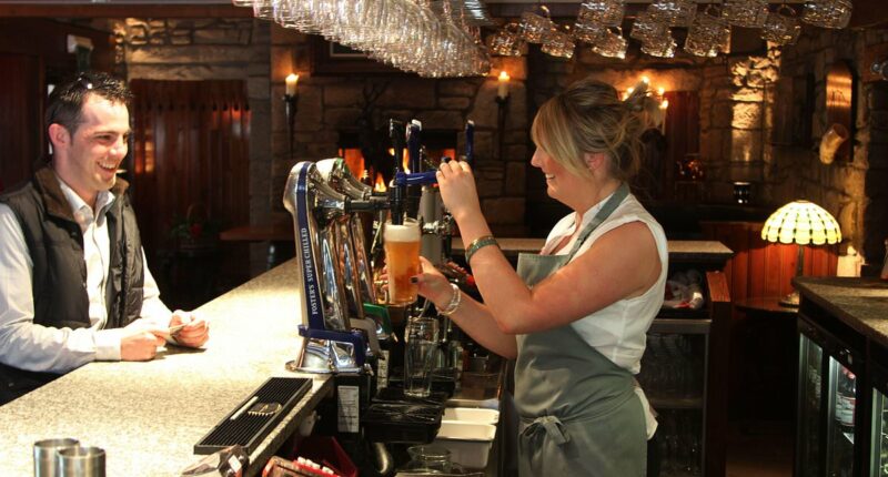 Pubs in Scotland want the same rates relief those in England will get