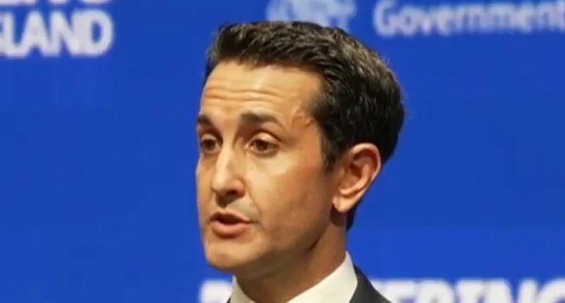 Queensland premier rages at 'low life' thief as cyclone looms