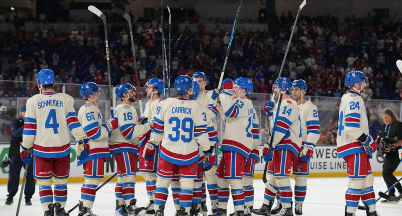 Rangers beat Panthers 5-1 in first outdoor hockey game in Miami, Mika Zibanejad has hat trick