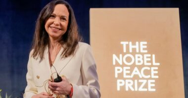 Report: Venezuela opposition leader to offer Trump her peace prize