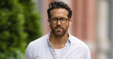 Ryan Reynolds TORCHED over 'cringe' email he sent to Colleen Hoover