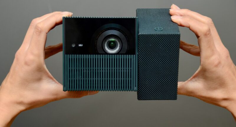 TCL’s PlayCube projector is more fun than a Rubik’s Cube