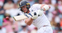 The Ashes LIVE: England star gets blasted for unbelievably bad shot: 'Worst dismissal in Ashes history'