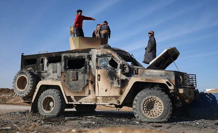 The decision to move IS prisoners from Syria to Iraq came at the request of Baghdad, officials say