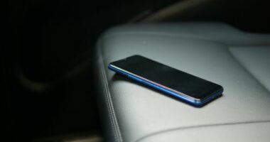 forget smartphone on car sit, lost smart phone ,