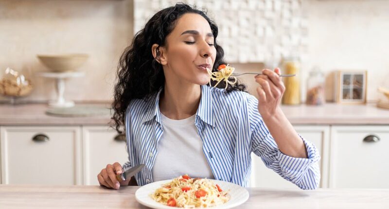 The simple hack that instantly makes pasta and bread healthy... how to eat carbs without gaining weight