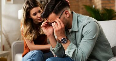 Three subconscious things you are doing that make you less attractive