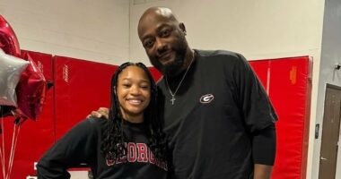 Tomlin breaks cover after Steelers exit to cheer on gymnast daughter