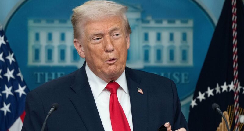 Trump tells PM to 'straighten out' UK as he issued Greenland warning