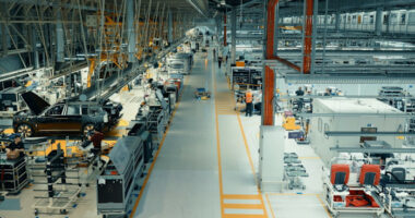 UK economy beat expectations to grow 0.3% in November