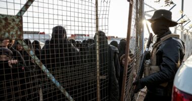 US begins transferring ISIS detainees from Syria to Iraq amid security transition