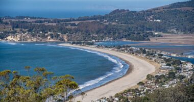 Wealthy Californians demand neighbors pay millions for road