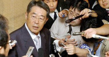 Celebrity Net Worth logo