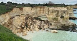 'Blow to the heart': Iconic tourist hotspot collapses