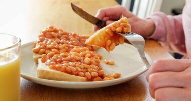'Lower cholesterol' and 'protect the heart' with beans on toast - but there's a catch