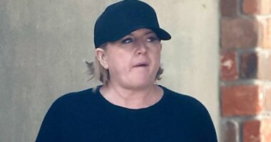 80s child star who rose to fame in Family Ties sitcom does house work