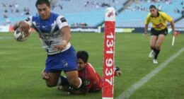 rugby league Pixs taken at Telstra stadium at the match between CANTERBURY BULLDOGS and NEWCASTLE KNIGHTS. Pic shows..MATT UTAI SCORES Pixs