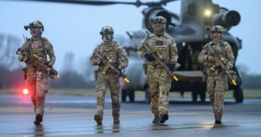 Britain faces '1936 moment', defence chiefs warn PM