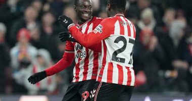 Diarra gets Sunderland off on the right foot in drubbing of Burnley