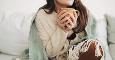 Doctor says this tea made from two spices helps 'flush' out common cold