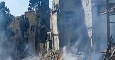 Early US and Israeli strikes spell out aims of 'massive' attack on Iran