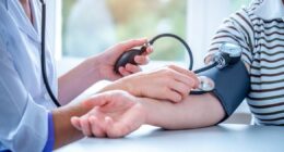 Eating green leaf could 'naturally reverse' high blood pressure