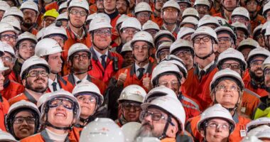 Emmanuel Macron blends in during visit to French steel facility