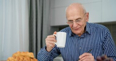 Engaging in mentally stimulating activities like reading, writing and learning languages 'cuts Alzheimer's disease risk by 40 per cent'