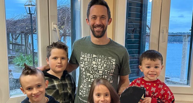 Four young Utah siblings return to father